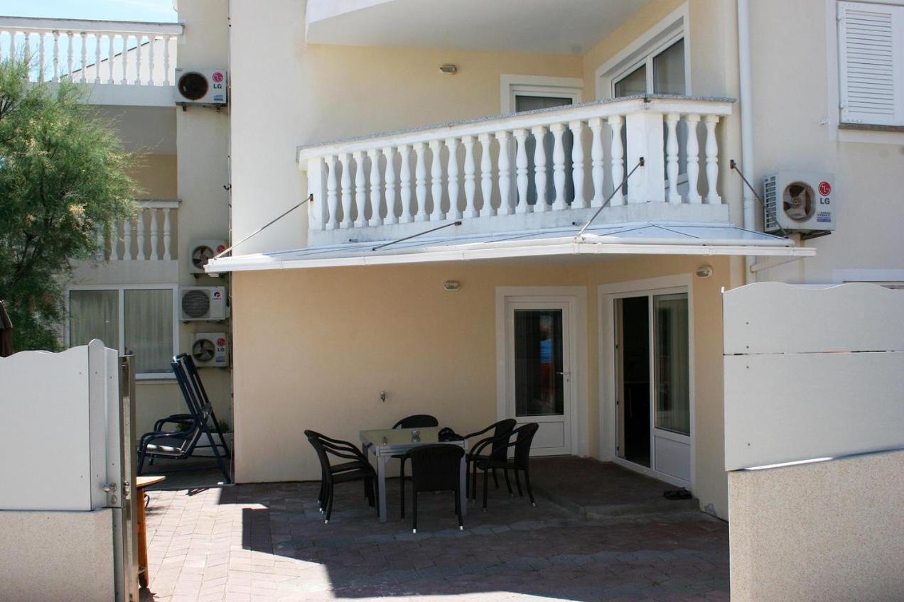 Apartman Klaudijo Apartamento Baška Exterior foto